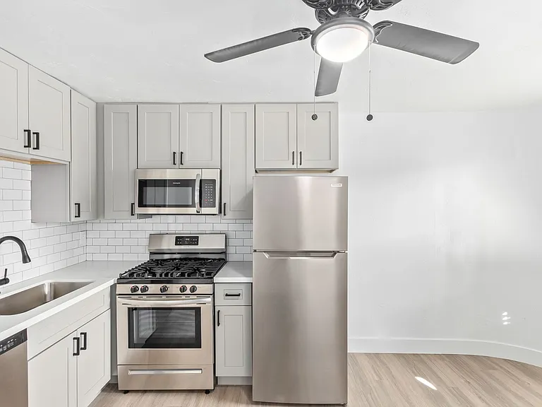 498 N Arizona Ave #5 — Photo 11