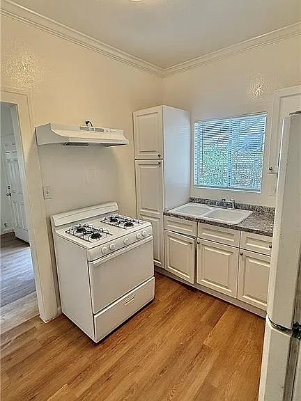 112 N Huntington Dr #2 — Photo 7