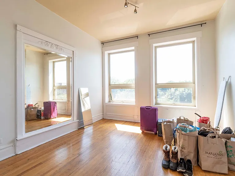 2545 N Sheffield Ave #310 — Photo 12