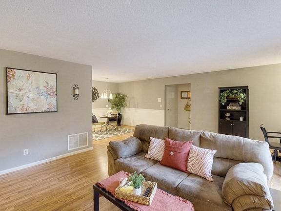 4th image of 9 Thayer Pond Dr #3