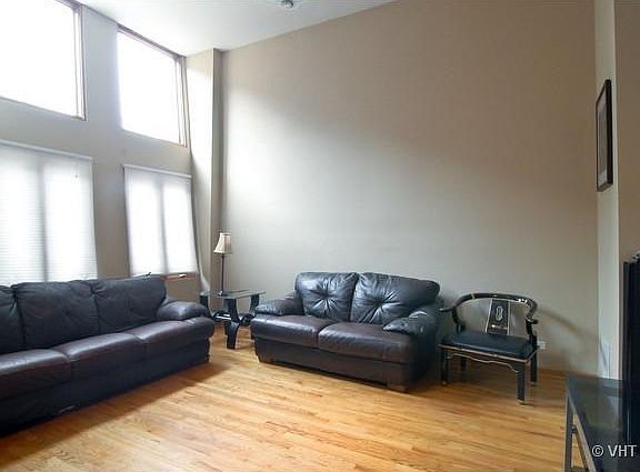 3rd image of 2700 W Bryn Mawr Ave Unit F