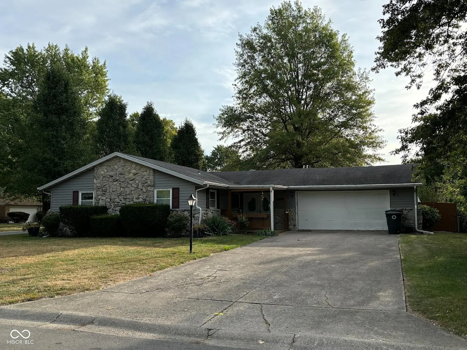 2408 N Old Towne Ln photo 1