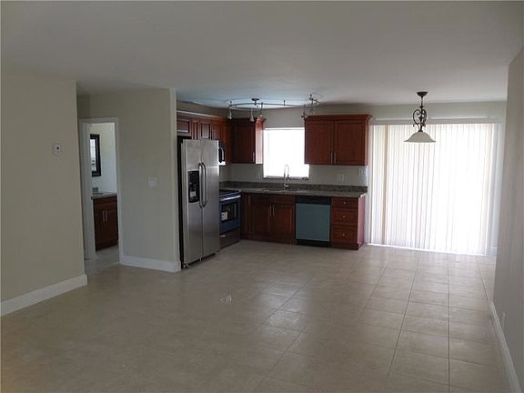 5th image of 3640 NW 6th St