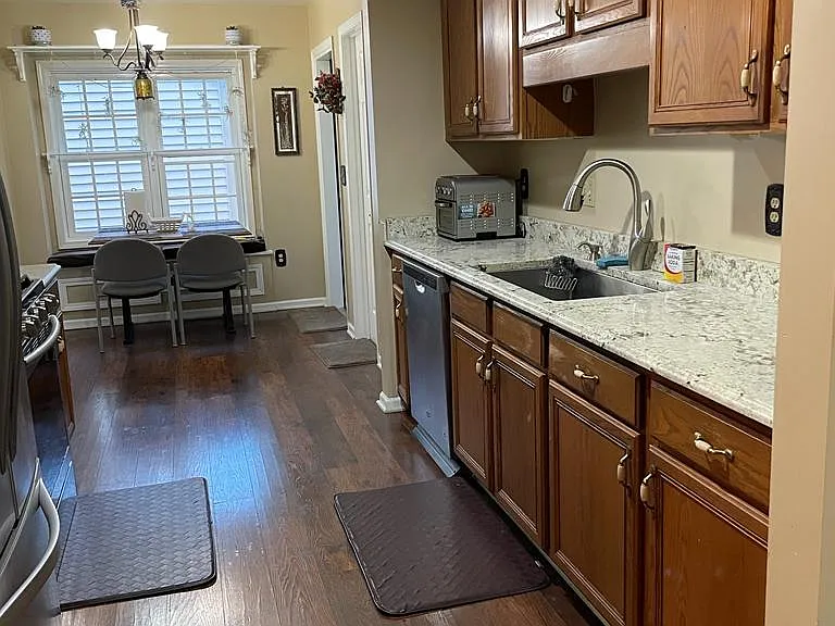 21 Brittany Cir — Photo 6