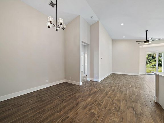 5th image of 7766 SE Hilltop Terrace