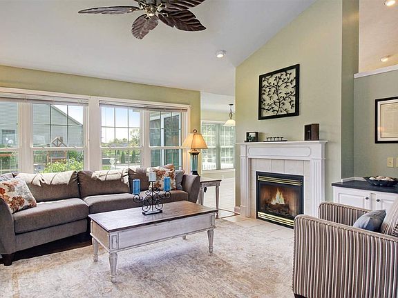 3rd image of 10384 Heather Brooke Dr