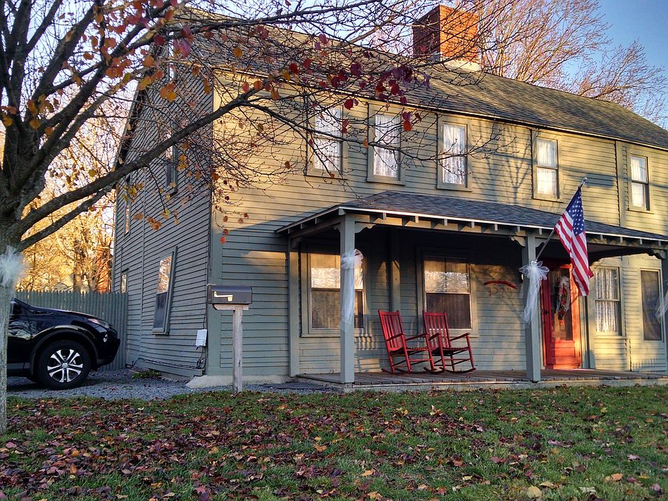 1st image of 1527 Pawtucket Ave