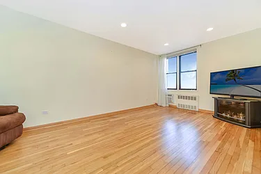 Sold by Amerihomes Realty of NY