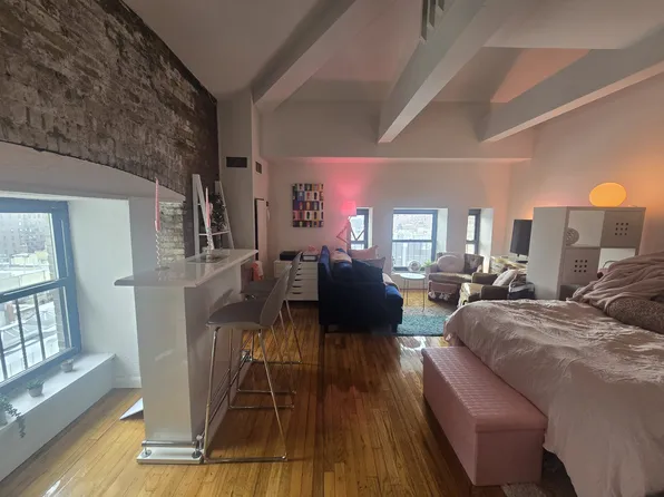 160 Bleecker Street image 1 of 7