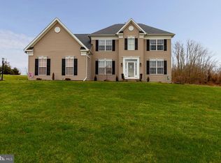 18073 Knoll Dr, Fairplay, MD 21733