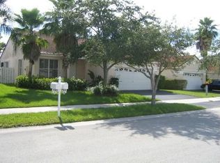 755 Falling Water Rd, Fort Lauderdale, FL 33326