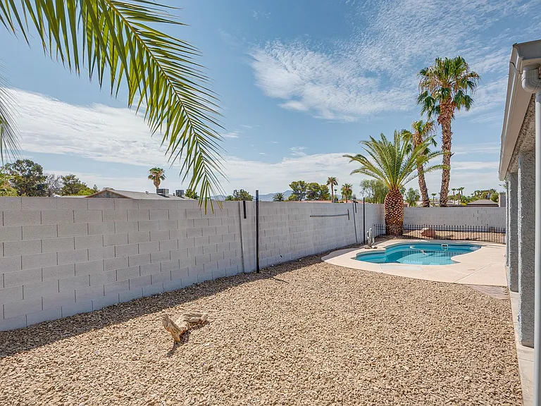 7724 Rye Canyon Dr — Photo 34