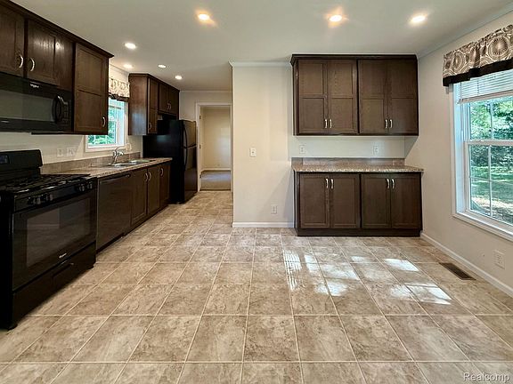 5th image of 10450 6 Mile Rd Lot 18