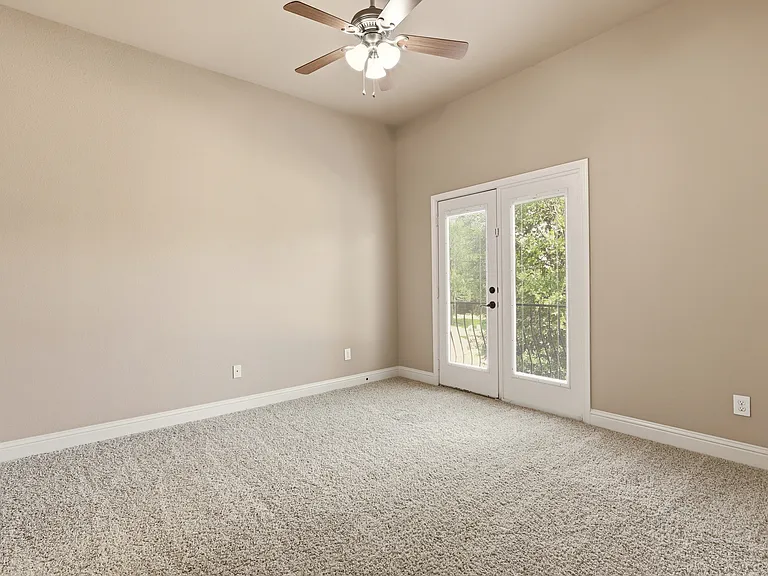 627 Seymour Dr — Photo 29