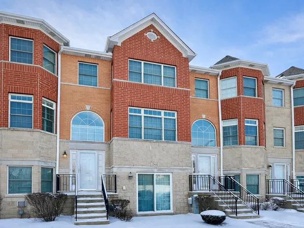 17950 Fountain Cir, Orland Park, IL 60467