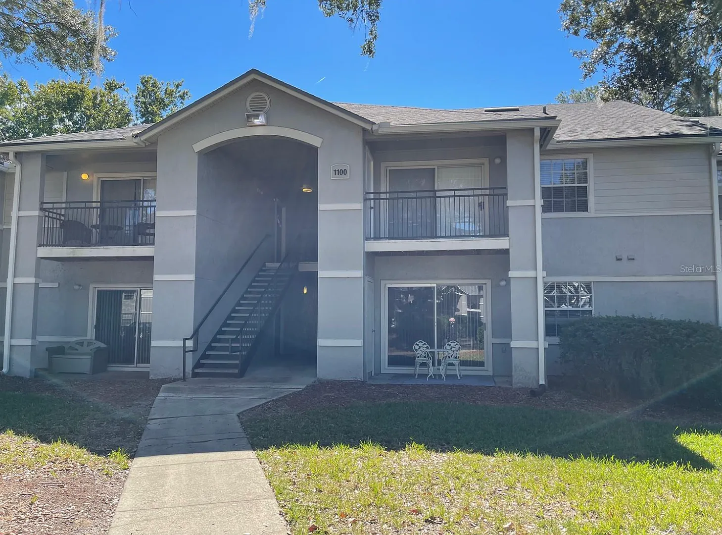2 Bedroom Condo in Prime Gainesville Location Close to UF, Shands & Butler Plaza! — Photo 1