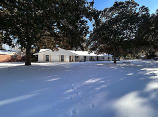 704 Plantation Dr, Savannah, GA 31419