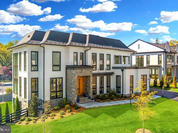 6501 Halls Farm Ln, McLean, VA 22101