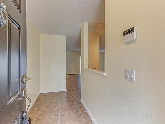 5th image of 5222 Calabash Pl