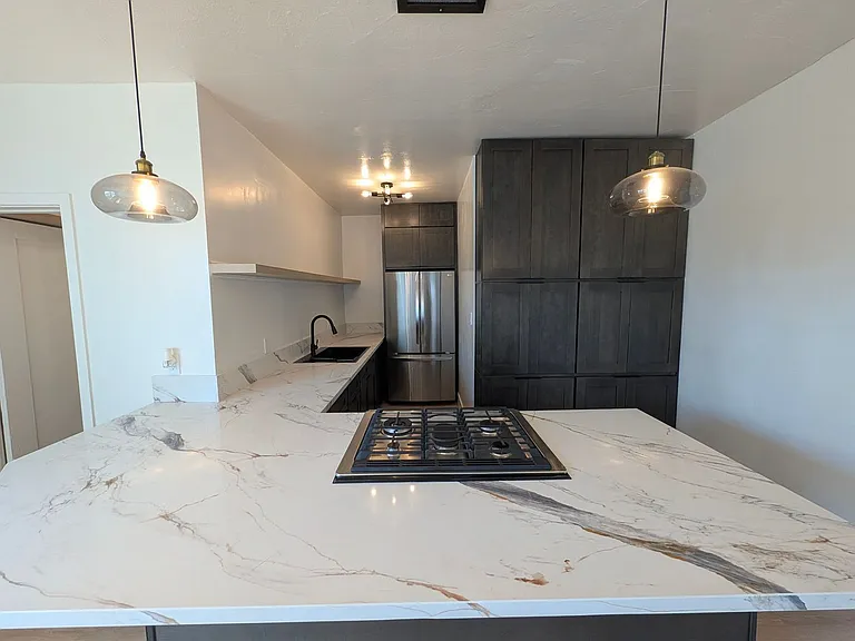 300 N Bonnie Brae St #302 — Photo 4