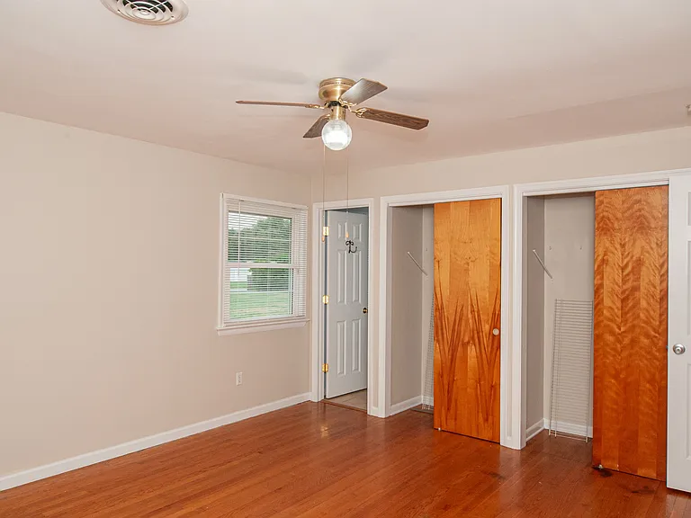 699 S Old Mill Rd — Photo 3