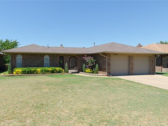 You can start out with a lawn that has been well kept, all you need to do at this house is move in!