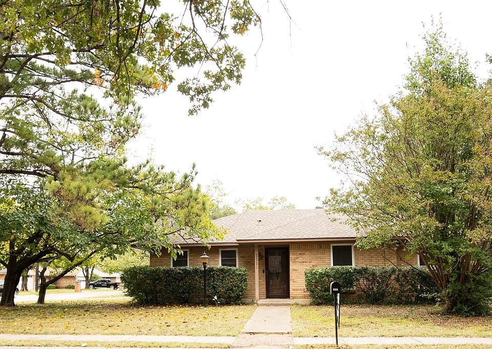1st image of 3311 Oriole Ln