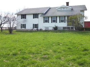 12901 Pine Rd, Dewitt, IL 61735