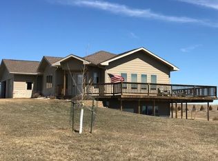 221 E Ridge Dr, Washburn, ND 58577