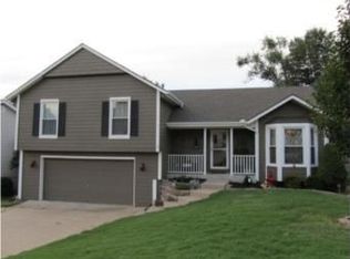 530 NW 80th Ter, Kansas City, MO 64118
