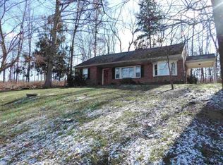 229 S Main St, Seven Valleys, PA 17360