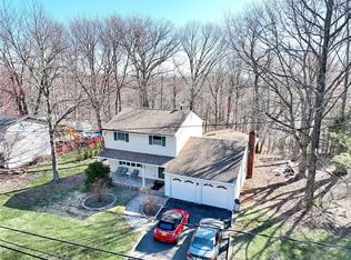 35 Gerardine Pl, New City, NY 10956