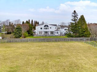 59 Farm Field Rd, Bridgehampton, NY 11932