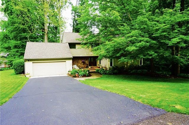 1st image of 3649 N Devon Dr
