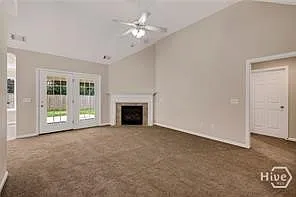 3 bed, 2.0 bath, 1778 sqft, $2,400 — Photo 2