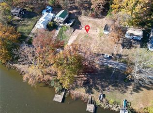 105 Lake Shore Dr, Charleston, WV 25313