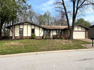 2606 Horseshoe Rdg, Saint Charles, MO 63303