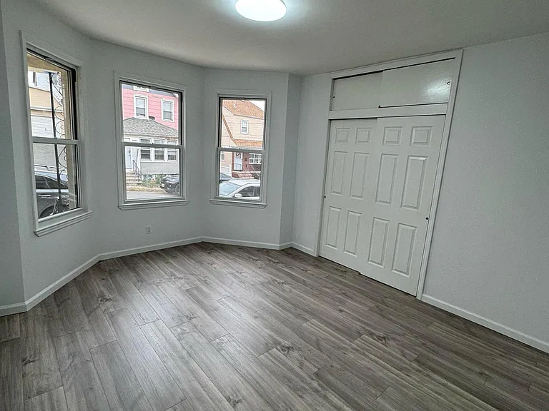 Tappan St — Photo 1