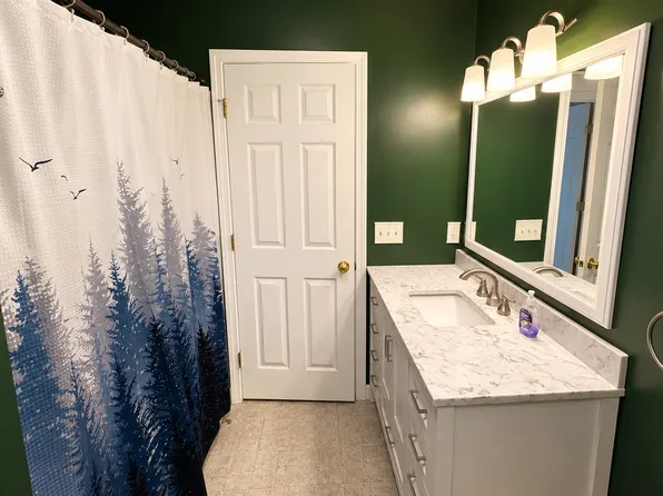 22 White Dove Dr, New Gloucester, ME 04260