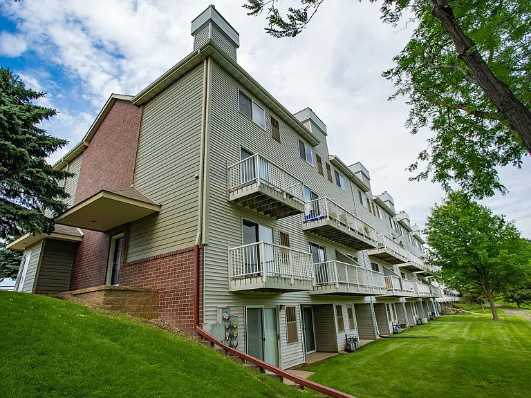 Waterford Place Townhomes — Photo 1