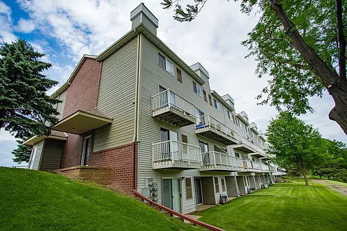 Waterford Place Townhomes Photo 1