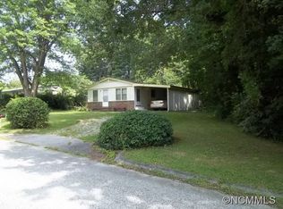 110 Robin St, Hendersonville, NC 28739