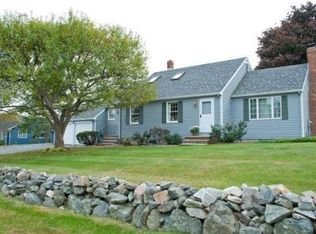 27 Mulholland Dr, Ipswich, MA 01938