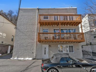 426 Undercliff Ave APT 2R, Edgewater, NJ, 07020