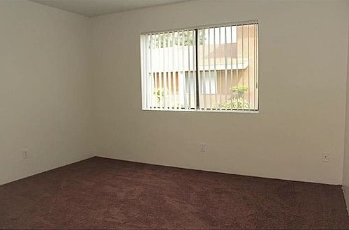 2nd image of 1112 W Devonshire Ave APT 2
