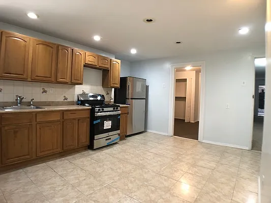 Rented by Real Estate Classic LLC | media 26