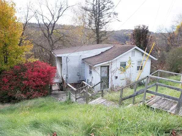 14 Cedar Ave, Aliquippa, PA 15001