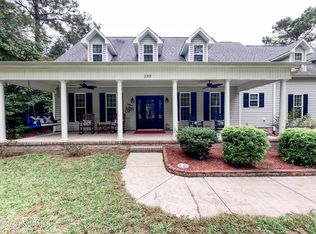 135 Holly Hill Rd, Hampstead, NC 28443