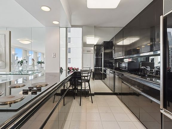 5th image of 1240 N Lake Shore Dr APT 14A