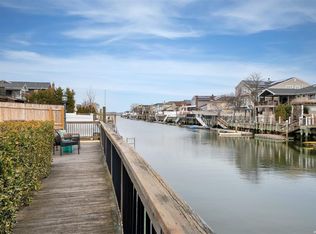 222 Lagoon Dr W, Lido Beach, NY 11561